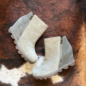 Sorel Women's Joan Artic Wedge II - Olive Green